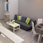L32 Mozart 2 Bedrooms, Ac, Wifi, 10 Mins Beach